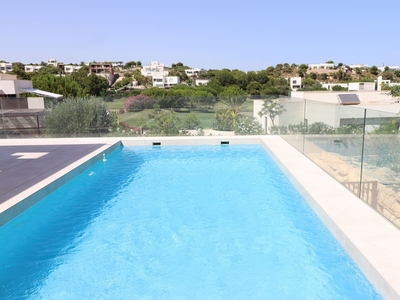 Chalet en venta en Las Colinas Golf, Orihuela, Alicante