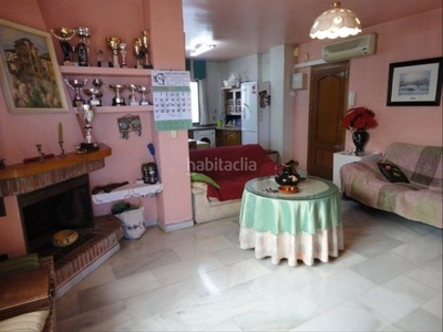 Chalet villa en venta 10 habitaciones 4 baños. en Torremolinos