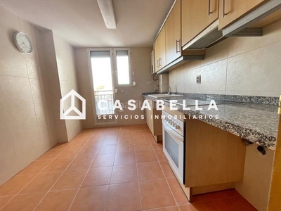 Piso casabella inmobiliaria vende vivienda en cardenal benlloch en edificio de 2005.
vivienda de 126 m2 con garaje y trastero incluido en el precio. en Valencia