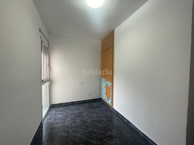 Piso con 2 habitaciones con ascensor y calefacción en Barcelona