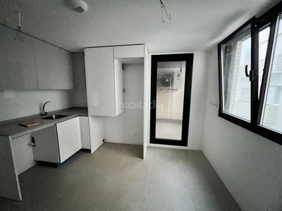 Piso en calle ramón rubial 35 piso con 3 habitaciones con ascensor y aire acondicionado en Getafe