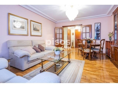 Piso en venta en Calle de Álvarez Lorenzana, 22 en Montecerrao por 129.800 €