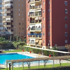 Venta de piso con piscina y terraza en Montequinto (Dos Hermanas), Centro