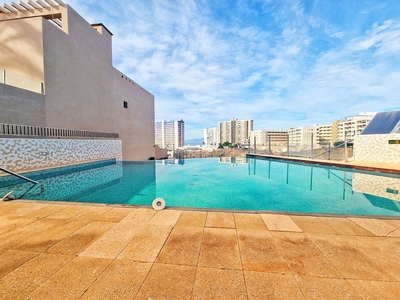 Alquiler de piso en avenida Adeje de 1 habitación con terraza y piscina