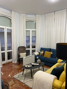Alquiler de piso en Centro - Huelva de 1 habitación con muebles y balcón