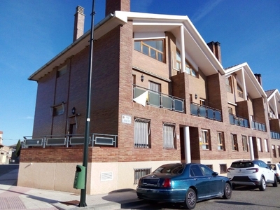 Atico en venta en Garrapinillos de 230 m²