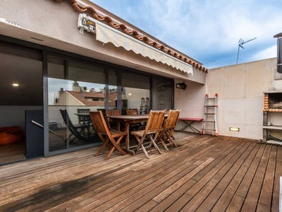 Casa 4 habitaciones de 187 m² en Sabadell (08203)