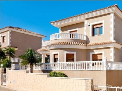 Chalet en venta en Los Altos, Alicante