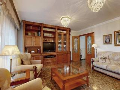 Piso de tres habitaciones 101 m², Zona L'Ermita, Torrent (València)
