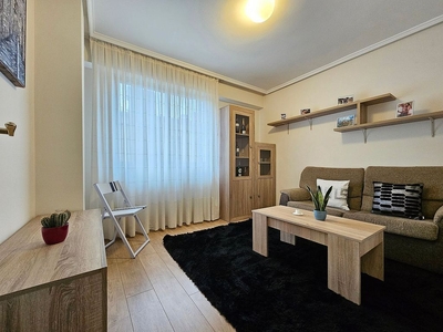 Piso en alquiler en Centro - Vitoria-Gasteiz de 2 habitaciones con garaje y muebles