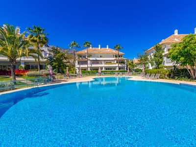 Piso en venta en Lomas De Marbella, Marbella, Málaga