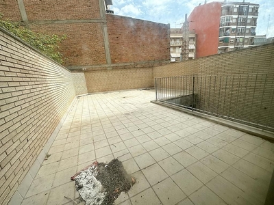 Venta de piso en calle Principe de Viana de 1 habitación con terraza y balcón