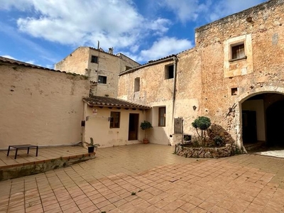 Casa adosada de alquiler en Felanitx Poble