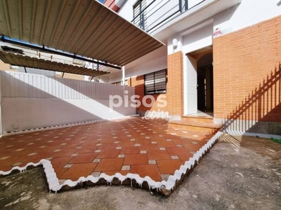 Casa adosada en venta en Almensilla