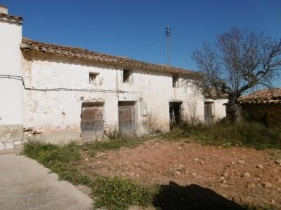 Casa con terreno en Vall d'Alba