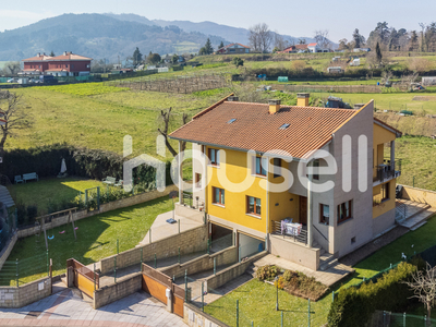 Casa en venta de 320 m² Calle Torner (Lugones), 33420 Siero (Asturias)