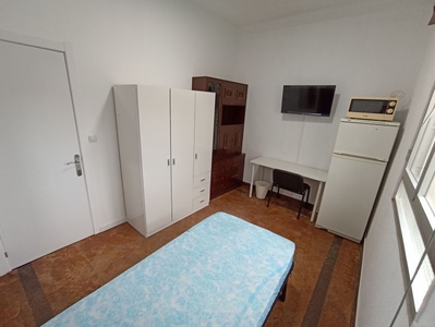 Habitaciones en C/ Xempelar, Bilbao por 400€ al mes