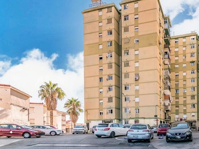 Piso en venta en C/ Triquete, La Florida - Parque Norte