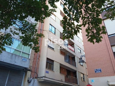 Piso en venta en Calle de Leopoldo Cano, 1