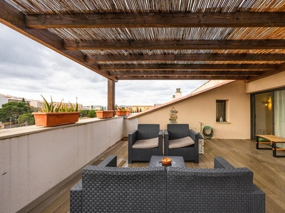 Venta de dúplex con piscina y terraza en Figueres, Centro