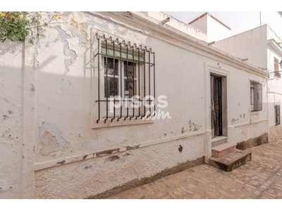 Casa en venta en Calle del Arrabal, cerca de Calle de la Fábrica Nueva en Salobreña por 54.900 €