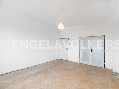 Apartment 2+1 before renovation in the vicinity of the metro station