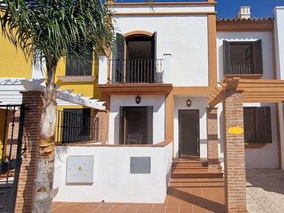 Casa adosada de alquiler en Calle D, Guadalmina Alta