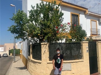 Casa adosada de alquiler en Calle Jara, 34, Sanlúcar la Mayor