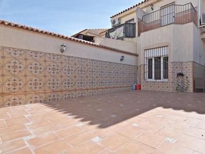 Casa adosada en venta en Caballero Bonald - San José Obrero - Guadalcacín