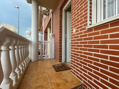 Casa adosada en venta en Calle Ernesto Sabato, Ensanche