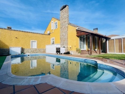 Chalet en venta en Valdetorres de Jarama, Madrid