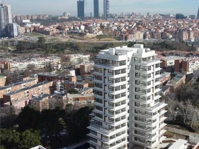 Piso de alquiler en Calle General Cadenas Campos, 22, Valdezarza