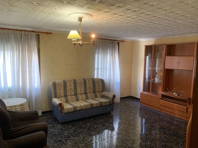 Alquiler de piso en calle Álvaro de Bazán de 2 habitaciones con muebles