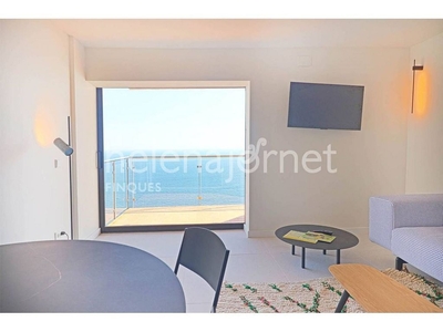 Alquiler de piso en Port Salvi - Puntabrava de 2 habitaciones con terraza y muebles