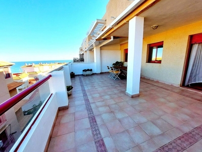 Alquiler de piso en Zona Galúa-Calnegre de 2 habitaciones con terraza y piscina