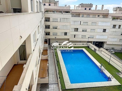 Ático en venta en Lucena de 3 habitaciones con terraza y piscina