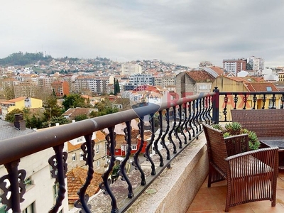Dúplex en venta en Travesía de Vigo - San Xoán de 3 habitaciones con terraza y garaje