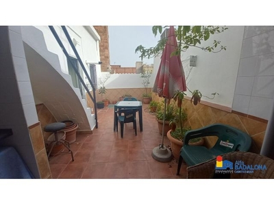 Piso de 3 Habitaciones dobles, Terraza de 30 m², en C/ Tortosa