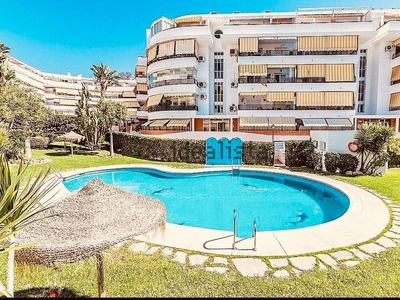 Piso en alquiler en calle Meridiana Málaga de 3 habitaciones con terraza y piscina