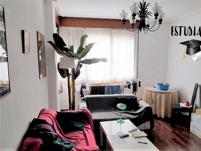 Piso en alquiler en Matiko-Ciudad Jardín de 3 habitaciones con muebles y calefacción