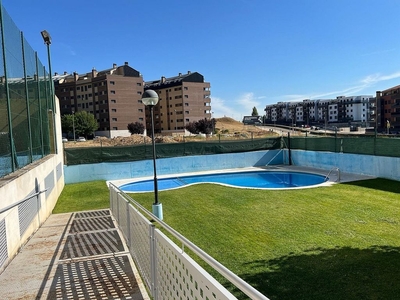 Piso en venta en Aranzana de 2 habitaciones con terraza y piscina