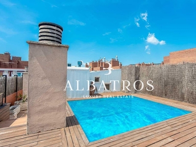 Venta de ático en Les Tres Torres de 4 habitaciones con terraza y piscina