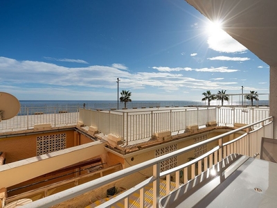 Venta de piso en Playa del Cura de 3 habitaciones con piscina y balcón