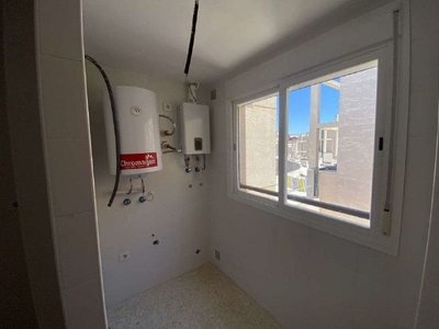 Venta de piso nuevo en calle Miguel Arruda de 3 habitaciones con ascensor