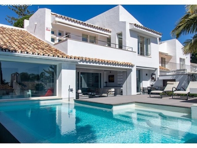 Villa de lujo de 4 dormitorios y 4 baños en Peña Blanca, Nueva Andalucía, Marbella