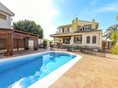 Villa de Lujo en Venta en Orihuela Costa, Alicante