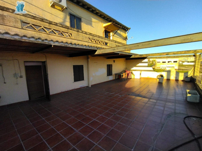 Casa con terreno en Cáceres