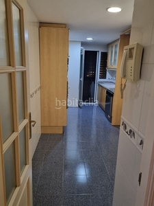 Alquiler piso con 3 habitaciones con ascensor, parking, piscina, calefacción y aire acondicionado en Valencia