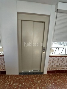 Alquiler piso en calle avellana parlamento con ascensor en Sevilla