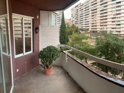 Alquiler piso reformado, dos habitaciones dobles , dos baños, terraza 10 m2, ascensor, zona comunitaria en Barcelona